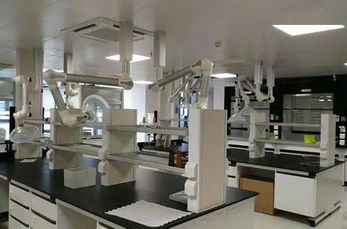 水質(zhì)檢測(cè)實(shí)驗(yàn)室常用儀器配置清單及其金屬遮篷應(yīng)用